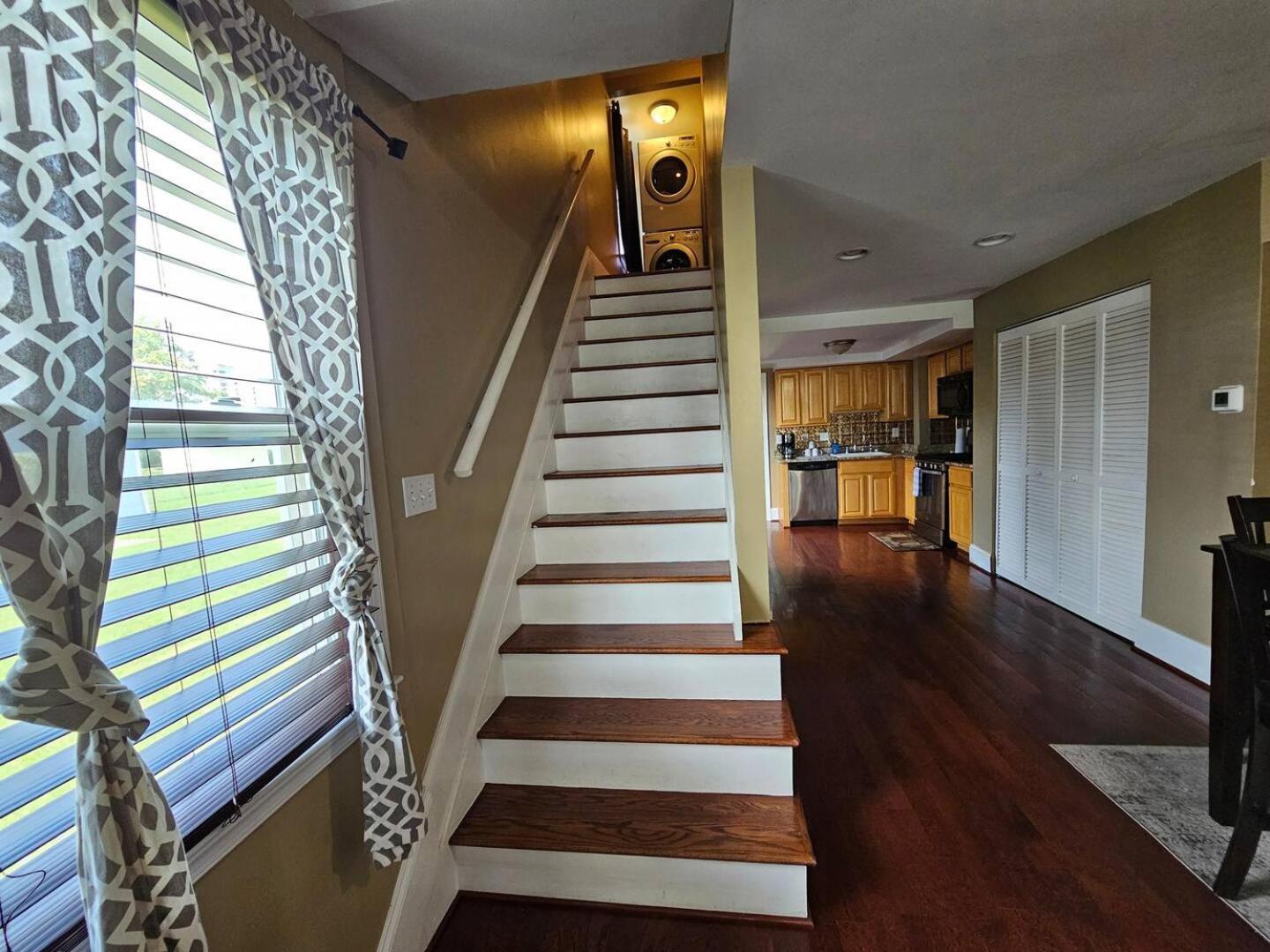 Two Story Queen Primary Towson ภายนอก รูปภาพ