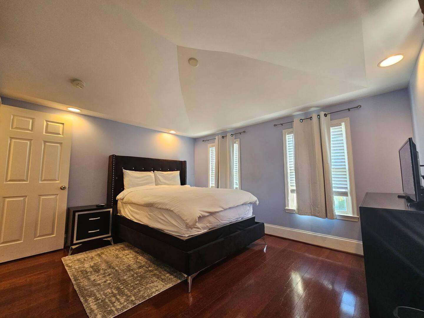 Two Story Queen Primary Towson ภายนอก รูปภาพ